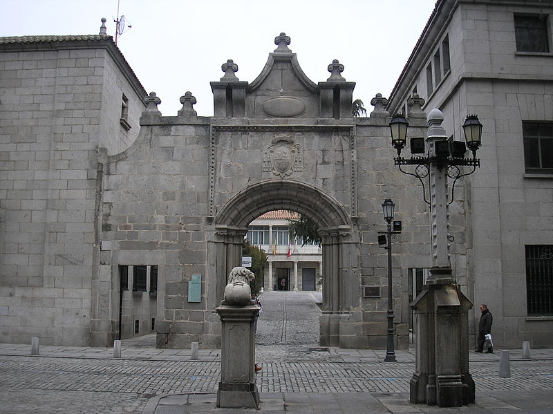 Puerta original del Palacio del Rey Niño