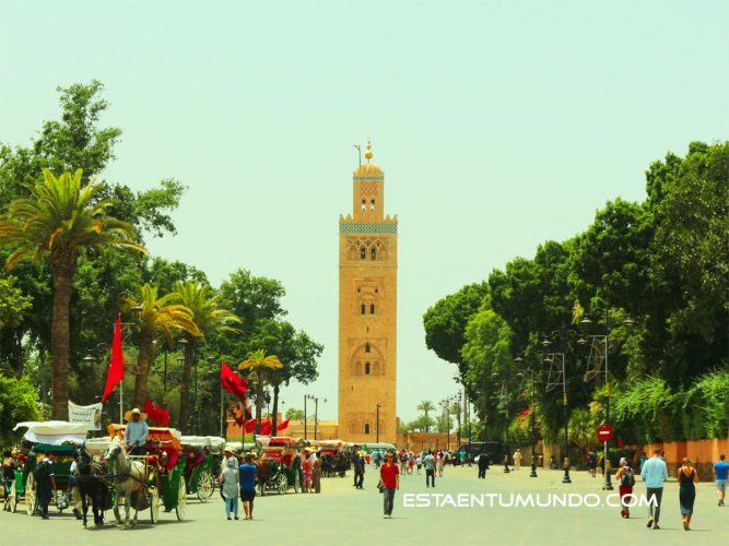 La mezquita Kutubía, Koutoubia, Kutubiya, Jami 'al-Kutubiyah o Kutubiyyin