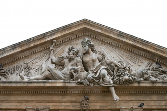 Fronton de Halle aux Grains en Aix 