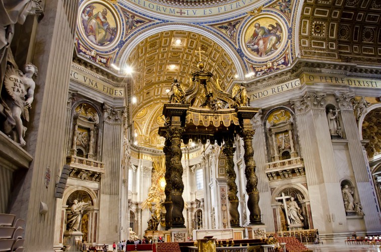 Decoración interior basílica San Pedro
