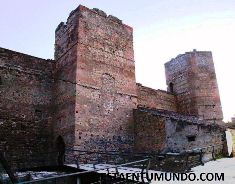 Castillo Familia Mendoza