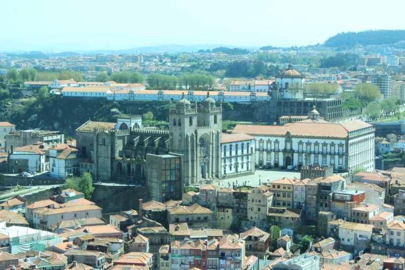 Vistas desde la Torre de los Clérigos en Oporto Vistas desde la Torre de los Clérigos en Oporto