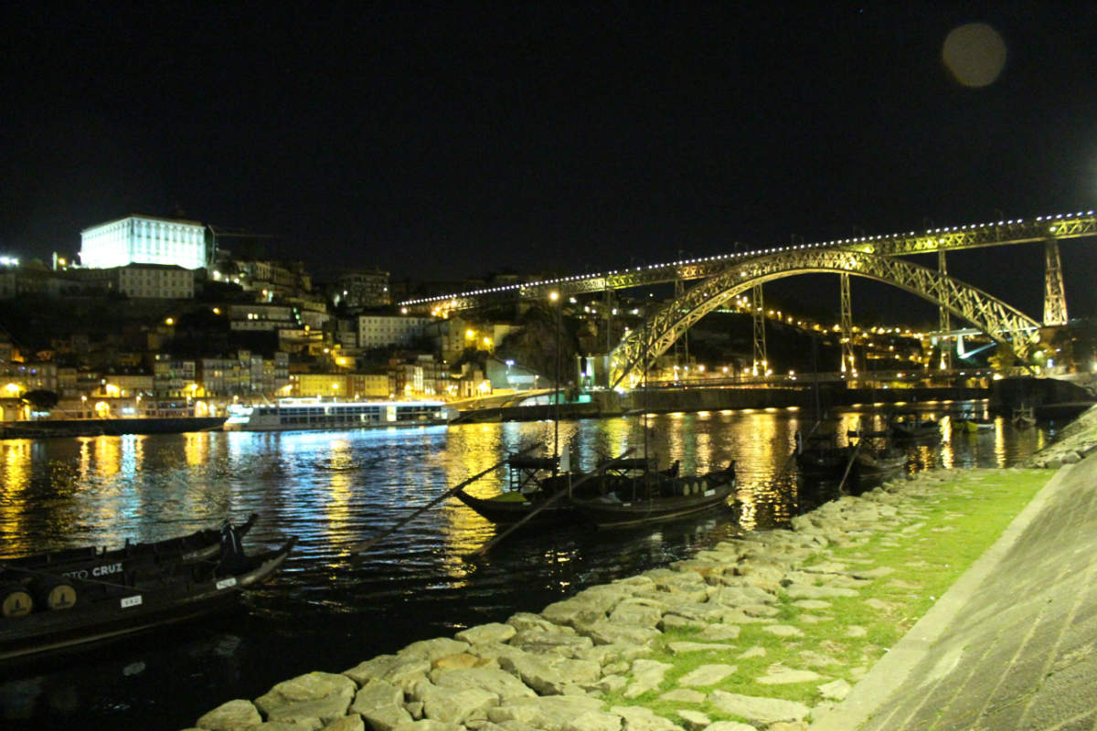 Puente sobre el río Duero