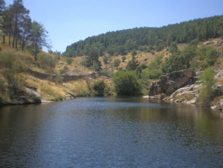 Zona natural de baño de Canencia