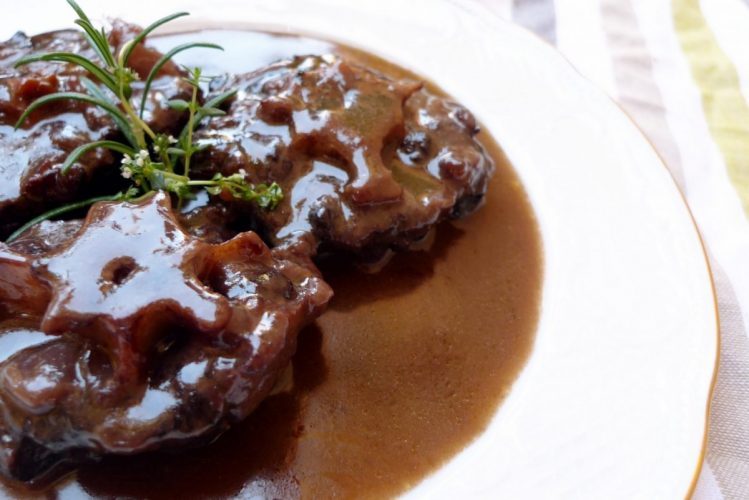 Rabo de toro estofado Rabo de toro estofado