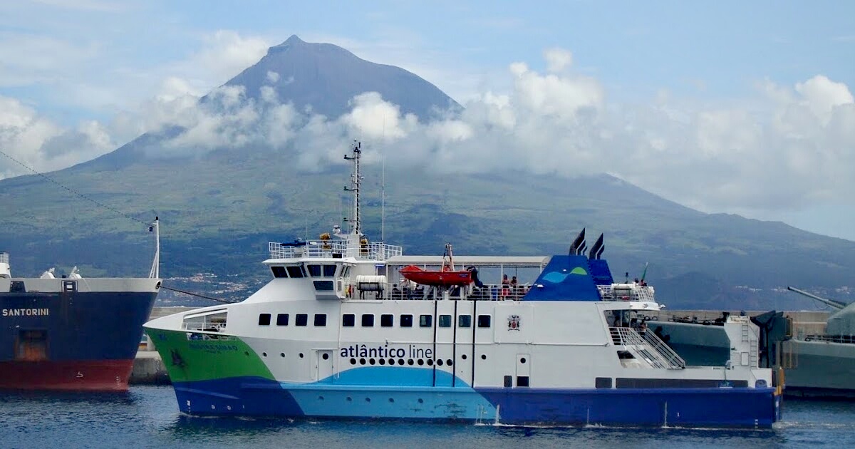 Barcos en las Azores en Portugal