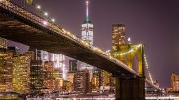 Brooklyn Bridge de noche