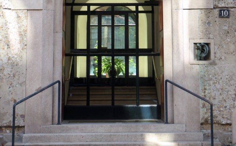 Casa Sola Brusca - Via Serbelloni 10