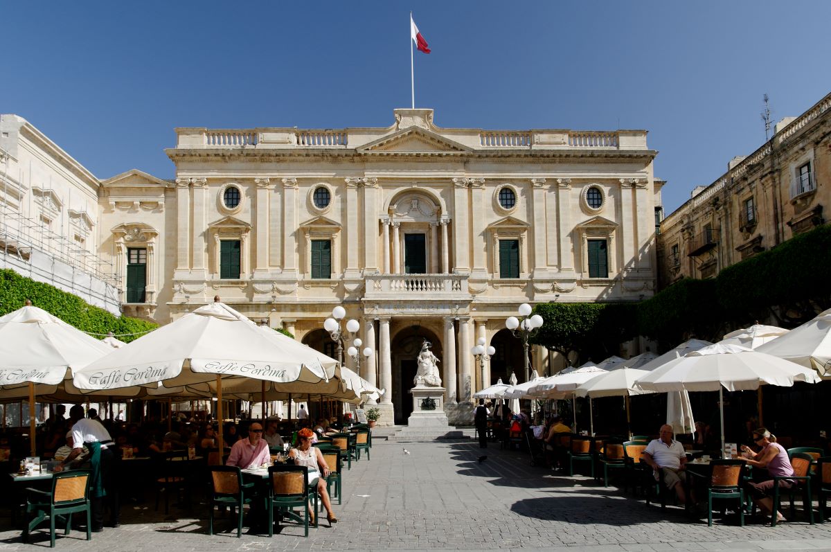 La Biblioteca Nacional de Malta La Biblioteca Nacional de Malta