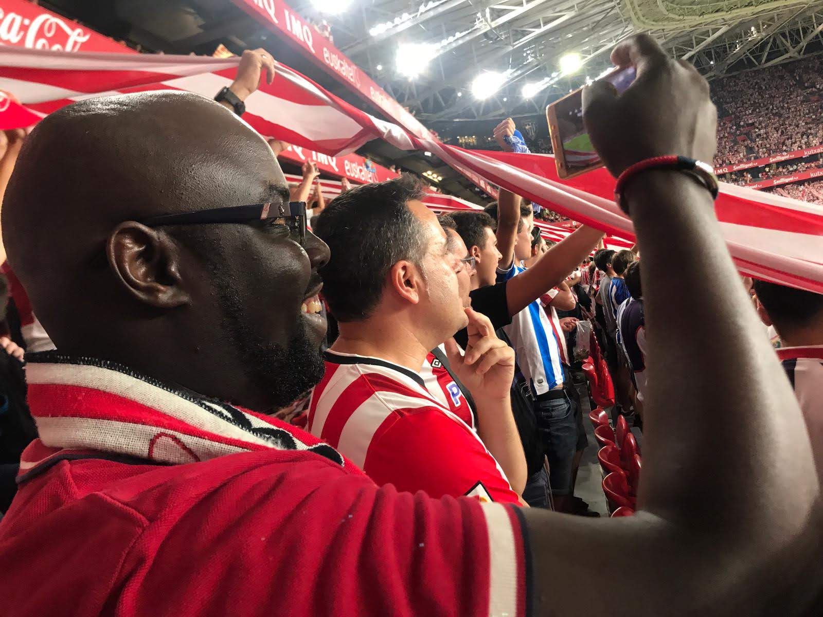 Viendo un partido en San Mames