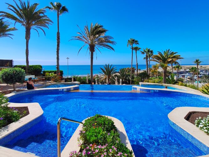 Infinity pool en las Islas Canarias