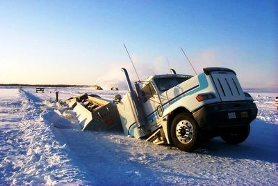 Accidente en James Dalton, Alaska, USA