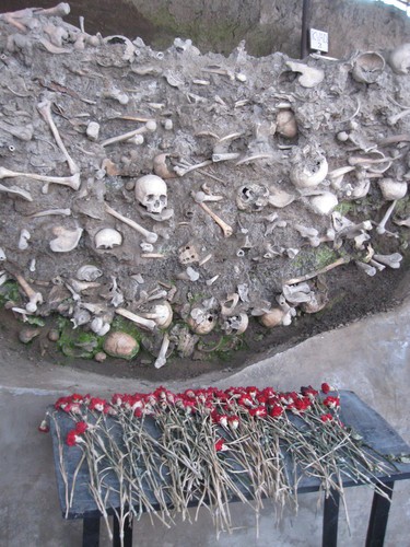 Yacimiento conmemorativo del Genocidio Azarí