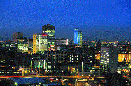 Skyline nocturno de Manchester