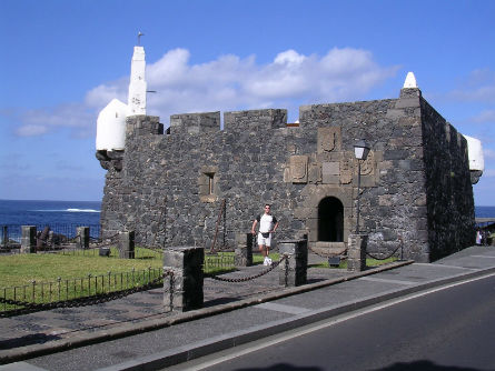 Playa Jardín y el Castillo de San Felipe