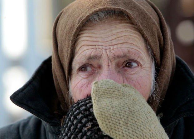 Mujer abrigada en Ucrania