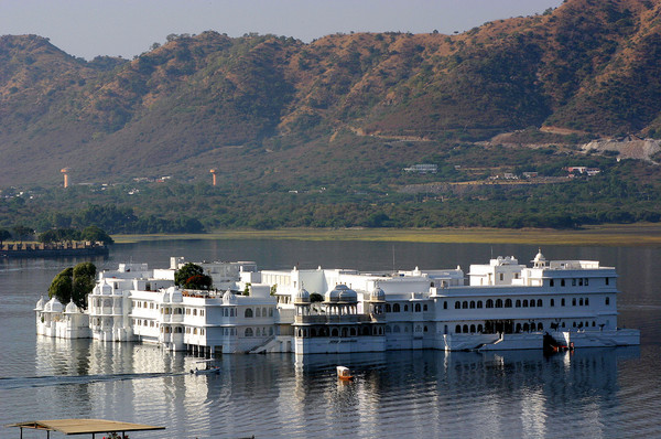 Hotel de lujo Lake Palace en Udaipur, India