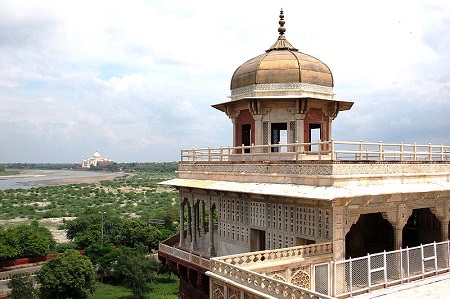 Torre del fuerte rojo de Agra